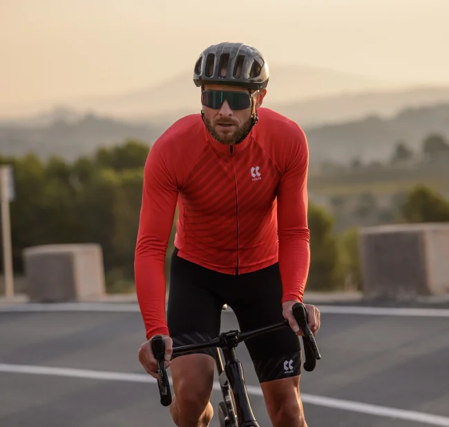 MOTION Z4 | Langermet trøye | Imperial Red